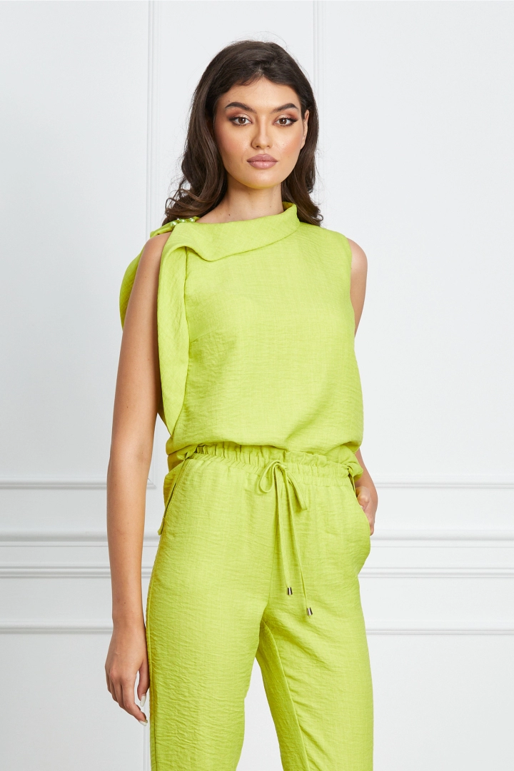 Bluza LaDonna lime cu volanas si perle Bluza LaDonna lime cu volanas si perle