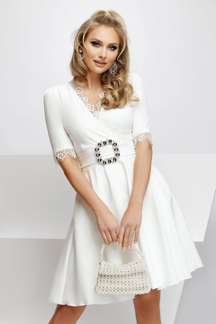 Rochie de cununie alba Fofy in clos cu dantela aplicata