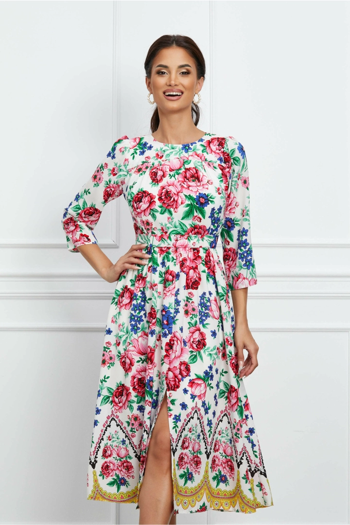 Rochie Moze alba cu imprimeuri florale roz Rochie Moze alba cu imprimeuri florale roz