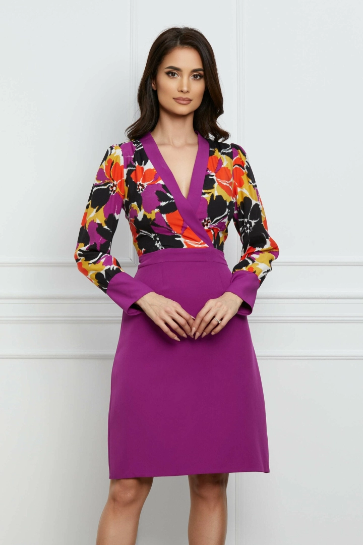 Rochie Moze violet cu imprimeuri orange la bust Rochie Moze violet cu imprimeuri orange la bust